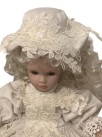 Art 1000 Bambola in porcellana - immagine 3