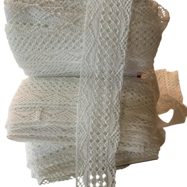 Art 1100 Pizzo tombolo bianco mm45 ultimi metri 53