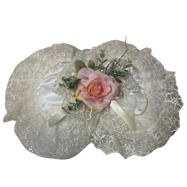 Art 1138 Cuscino in pizzo mod fiocco