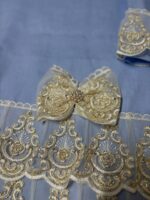 Art 1197 Coppia asciugamani celesti con pizzo oro - immagine 2