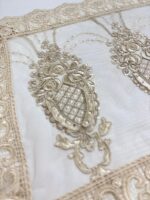 Art 1267 Runner in pizzo crema - immagine 4