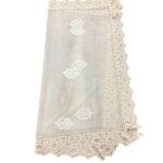 Art 1272 Runner quadrato in tulle