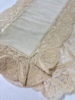 Art 1484 Runner avorio con pizzo crema - immagine 4